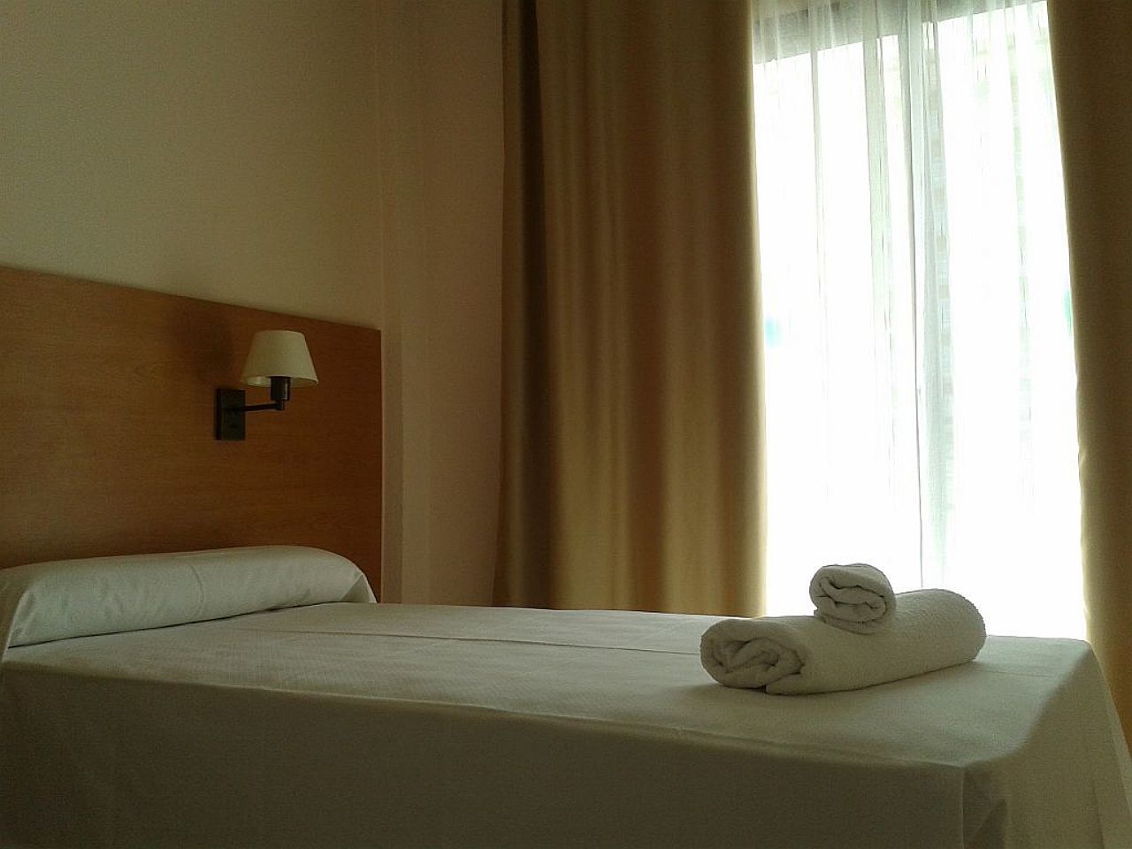 Bay Hotel Roses Ngoại thất bức ảnh